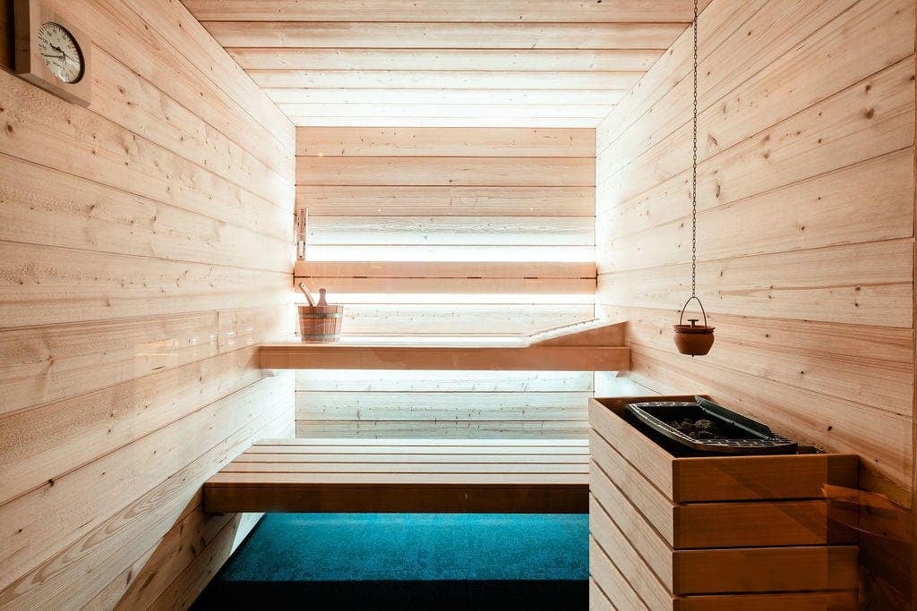 COUNTRY Sauna, photograph 1 of 7