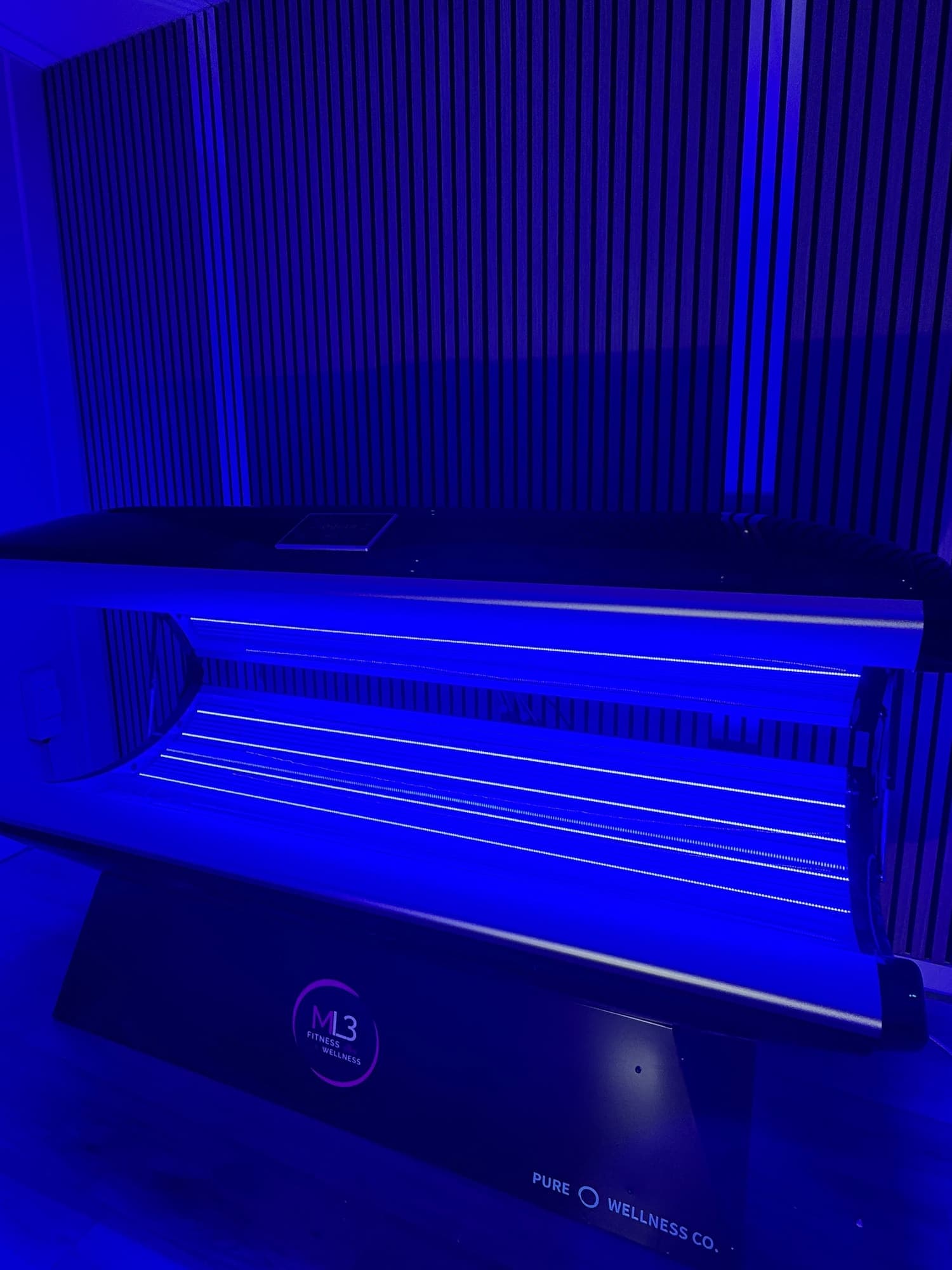 Hamilton, Advanced Light Therapy Bed