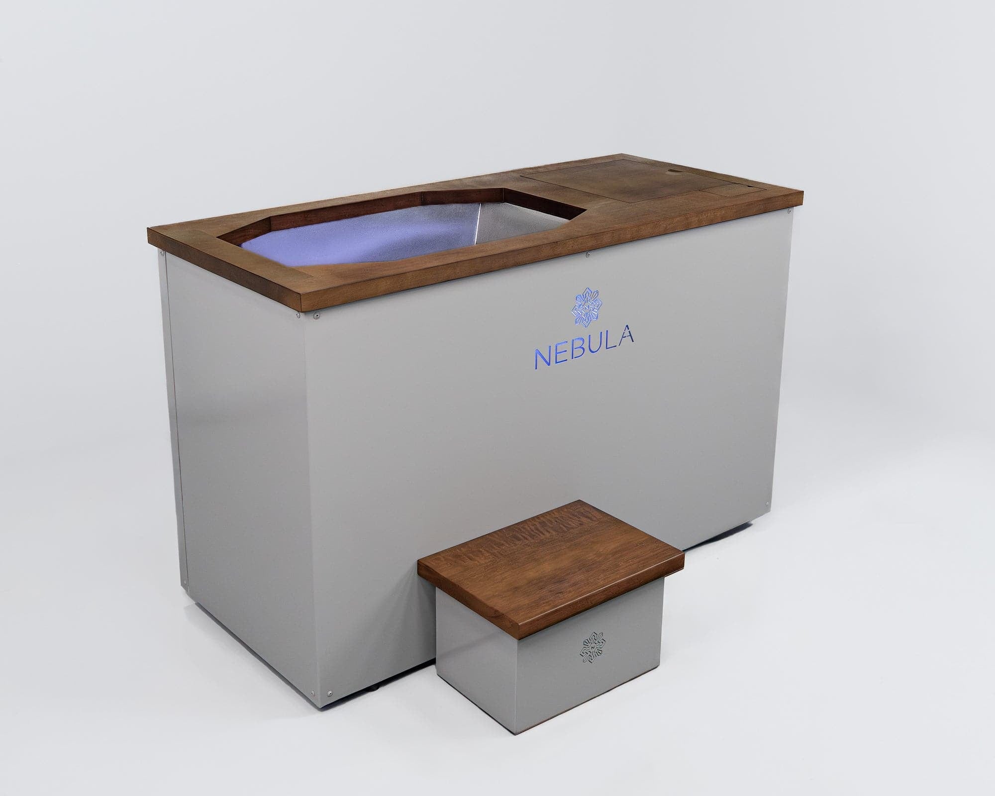 Nebula Cold Plunge in grey, side view, with its teak lid and matching step